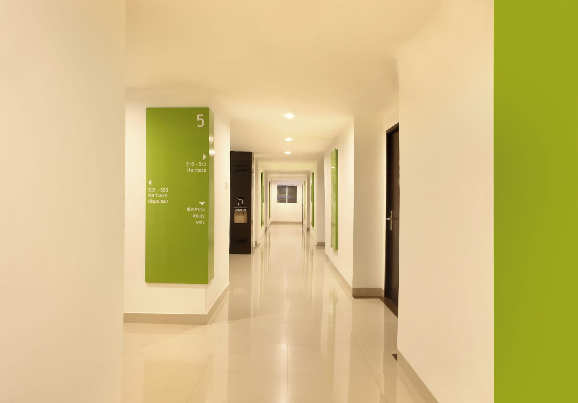 Amaris Hotel Serpong Tangerang Esterno foto