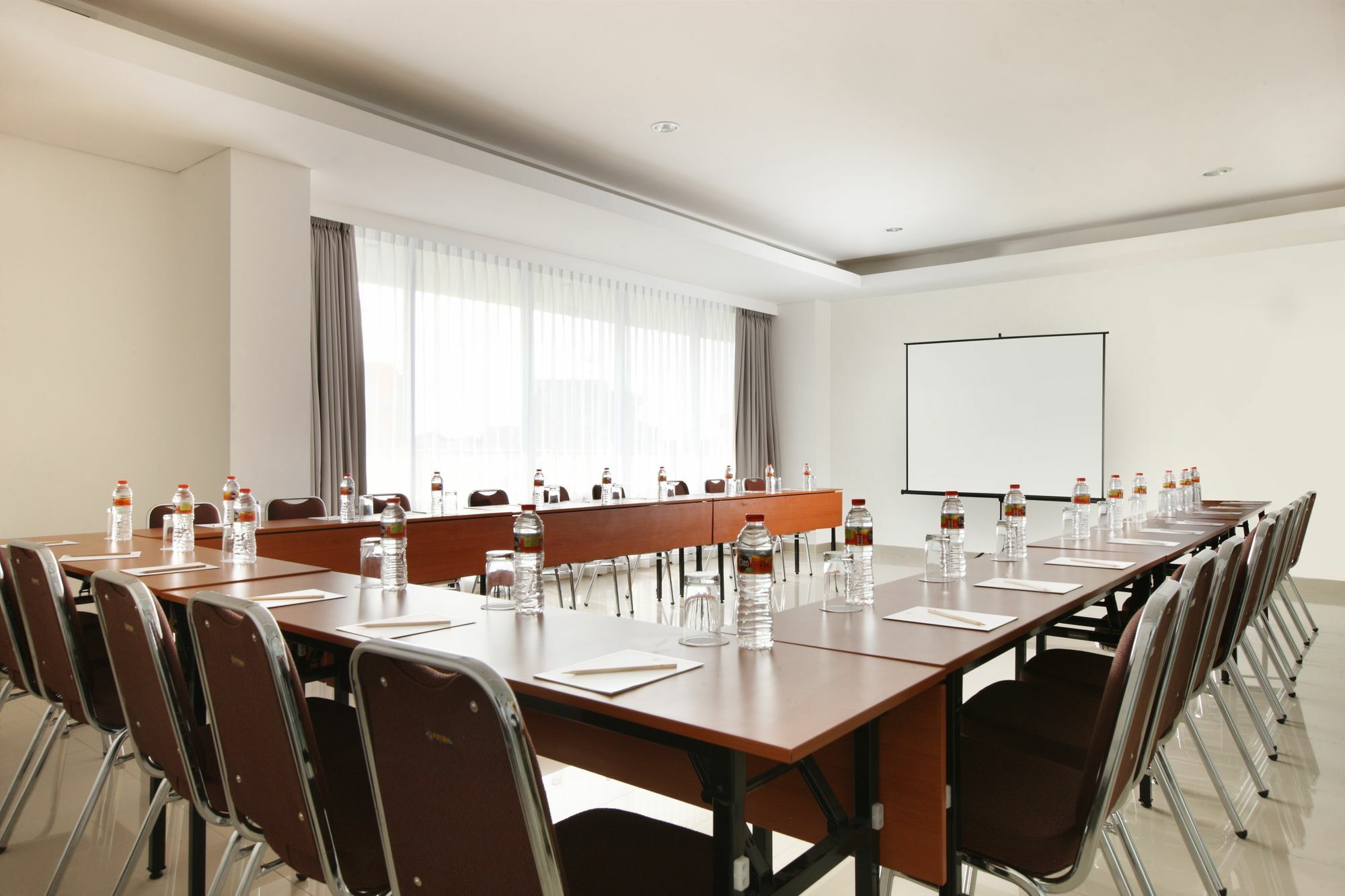 Amaris Hotel Serpong Tangerang Esterno foto